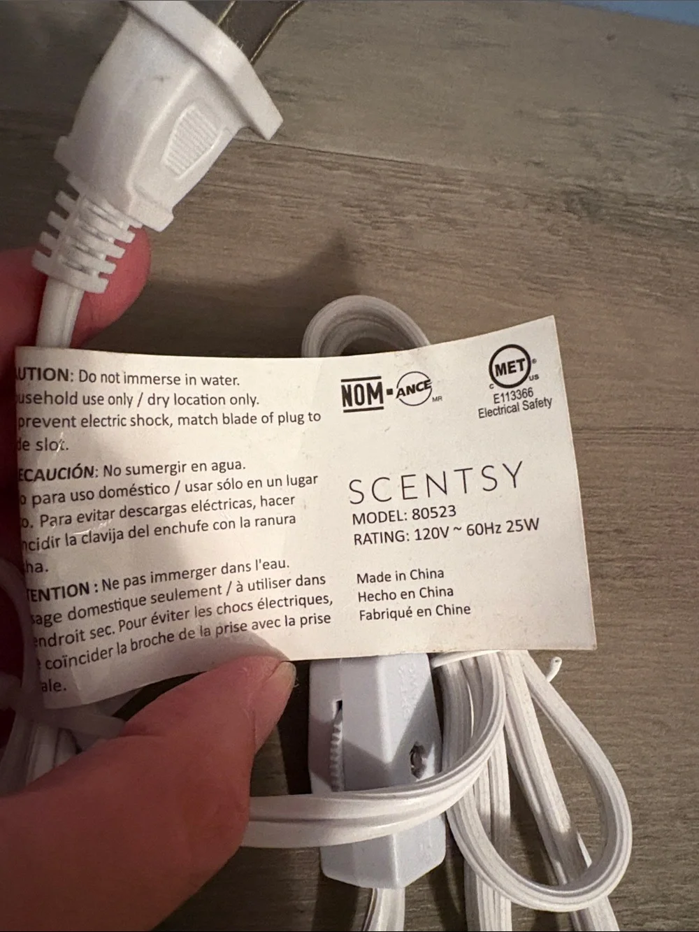 Scentsy White Ceramic Floral Electric wax Warmer